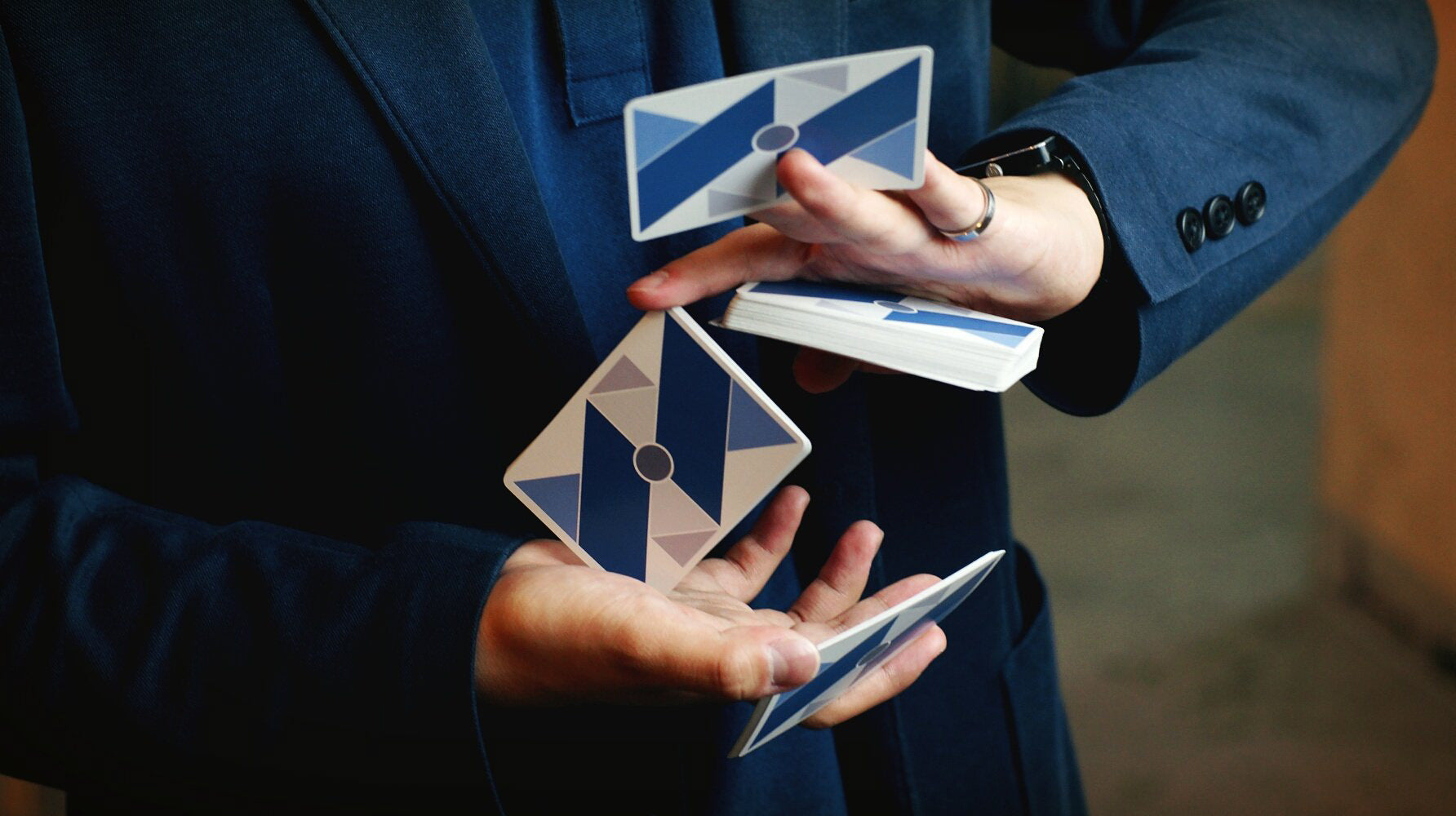 PLIKHEV2PlayingcardsLegoloveCardistry